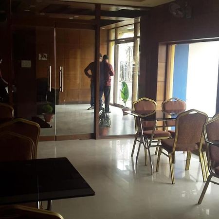Hotel Shelter ธาราพิธ ภายนอก รูปภาพ