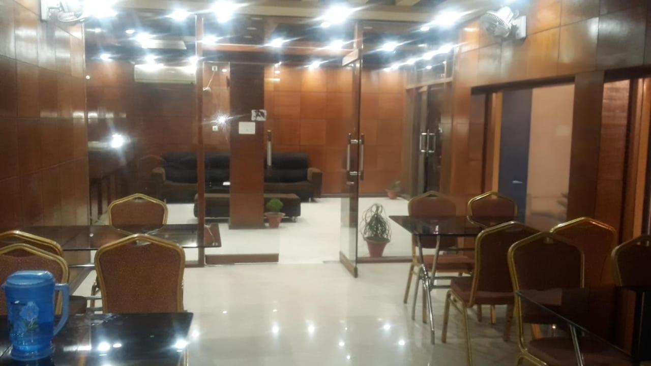 Hotel Shelter ธาราพิธ ภายนอก รูปภาพ